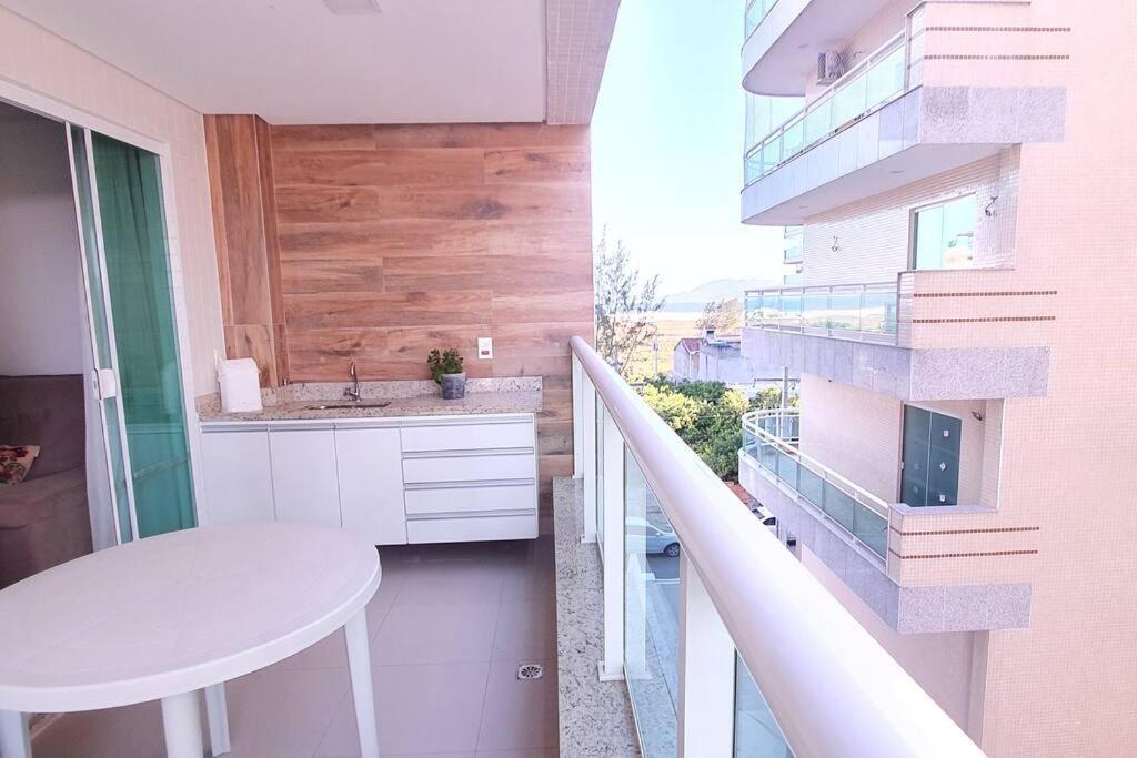 カボ・フリオLindissimo Apartamento, Ar Condic, 7 Min Da Praia!アパートメント エクステリア 写真